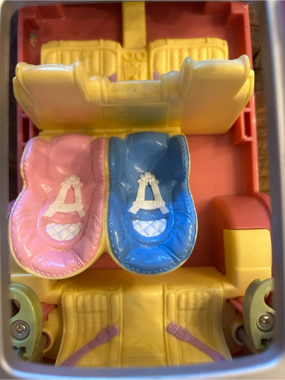 Fisher-Price Loving Family Twin Time Minivan with Car Seats- working sounds